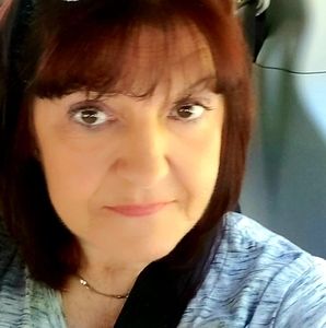 Meet your Posher, Alma